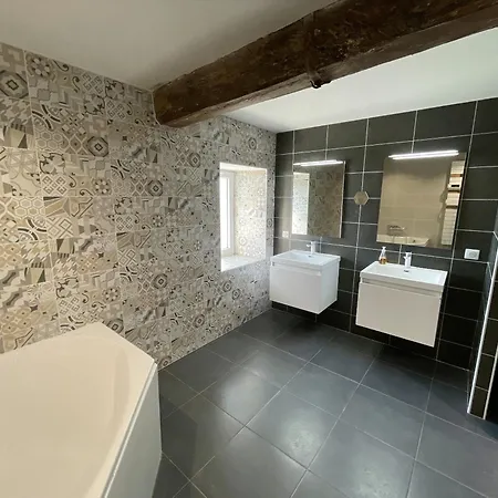 La Petite Renaudiere - Proche Parc Du Puy Du F 度假居 *