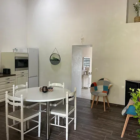 La Petite Renaudiere - Proche Parc Du Puy Du F 度假居