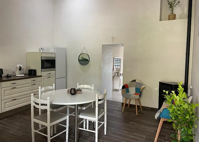 La Petite Renaudière - Proche Parc Du Puy Du F Hébergement de vacances